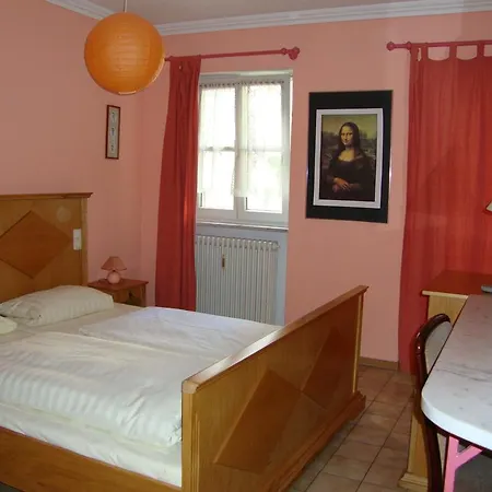 Mona Lisa Guest house 2*