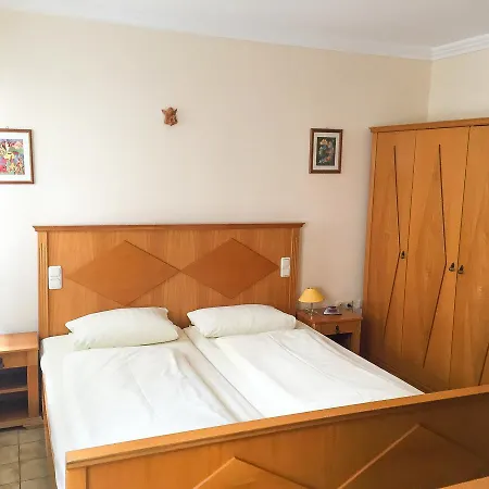 Mona Lisa Guest house