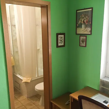 Casa de hóspedes Mona Lisa 3*